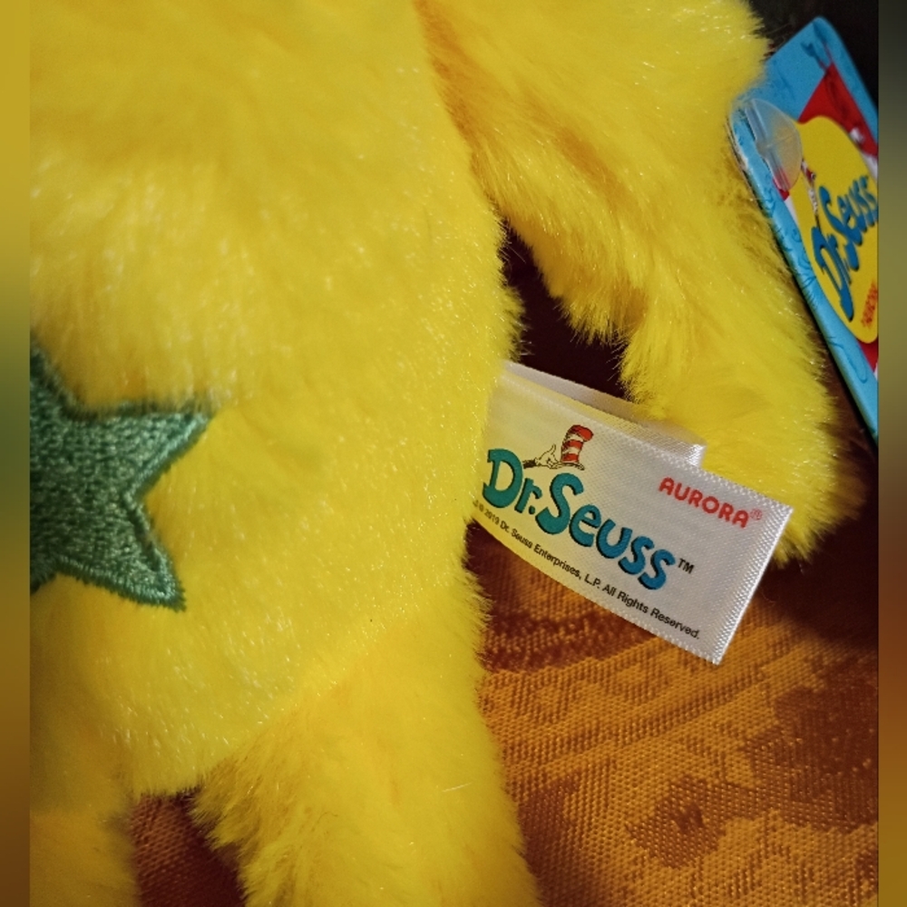 NWT 2019 Aurora Dr. Seuss Sneetch Yellow With A Green Star 12" - Picture 8 of 9
